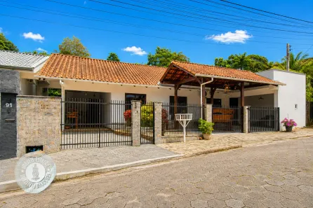 Casa com 3 Quartos à venda, 136m² no Fidélis, Blumenau