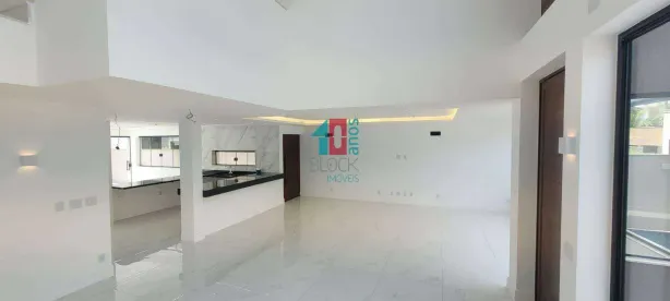 Casa de Condomínio com 5 Quartos à venda, 243m² no Recreio dos Bandeirantes, Rio de Janeiro