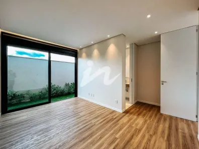 Casa com 4 Quartos à venda, 380m² no Jardim Karaíba, Uberlândia