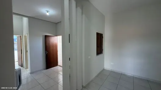 Apartamento com 3 Quartos para alugar, 85m² no , Guanambi