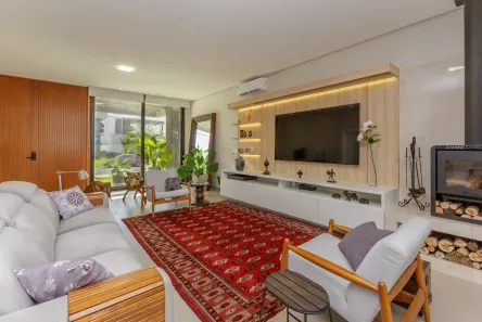 Casa de Condomínio com 3 Quartos à venda, 380m² no Chapéu do Sol, Porto Alegre