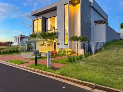 Casa de Condomínio com 4 Quartos à venda, 320m² no Granja Marileusa, Uberlândia
