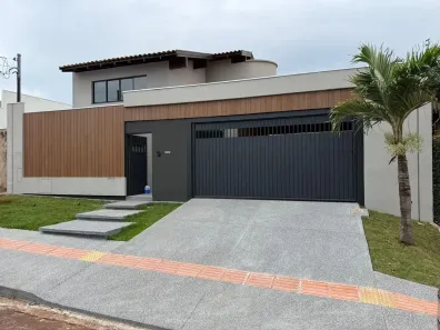 Casa com 3 Quartos à venda, 270m² no Jardim dos Estados, Campo Grande
