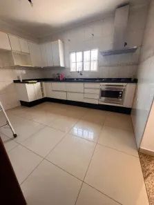Sobrado com 3 Quartos para alugar, 124m² no Vila Francisco Matarazzo, Santo André