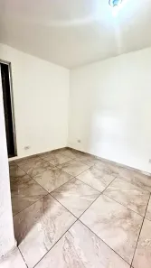Casa com 1 Quarto para alugar, 10m² no Jardim Damasceno, São Paulo