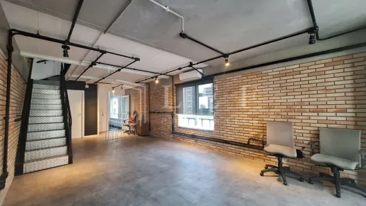 Prédio Comercial para alugar, 100m² no Vila Olímpia, São Paulo