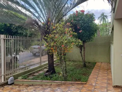 Casa com 3 Quartos à venda, 269m² no Quebec, Londrina