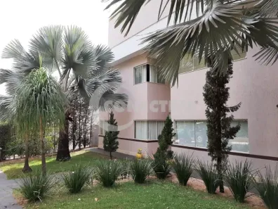 Casa de Condomínio com 6 Quartos à venda, 393m² no Jardins Madri, Goiânia