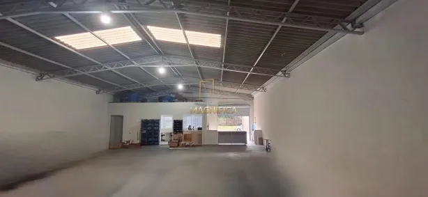 Galpão/Depósito/Armazém à venda, 345m² no Novo Mundo, Curitiba