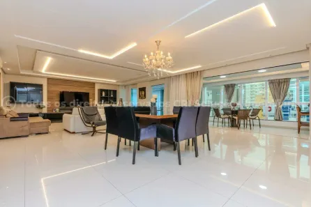 Apartamento com 5 Quartos à venda, 305m² no Meia Praia, Itapema