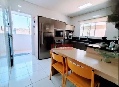 Sobrado com 3 Quartos à venda, 126m² no Jardim Vila Galvão, Guarulhos