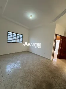 Casa com 3 Quartos à venda, 300m² no Pampulha, Uberlândia