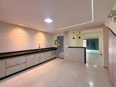 Casa com 3 Quartos à venda, 147m² no Sapucaia II, Contagem