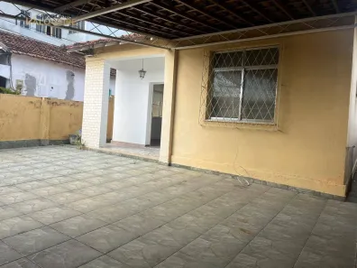 Casa com 3 Quartos à venda, 177m² no Jardim Sulacap, Rio de Janeiro