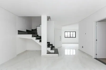 Sobrado com 4 Quartos à venda, 173m² no Boneca do Iguaçu, São José dos Pinhais
