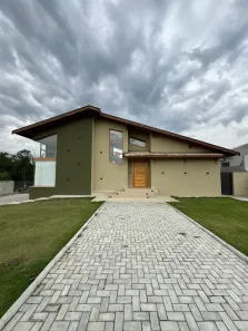 Casa de Condomínio com 3 Quartos à venda, 220m² no Loteamento Comercial e Residencial Village da Serra, Tremembé