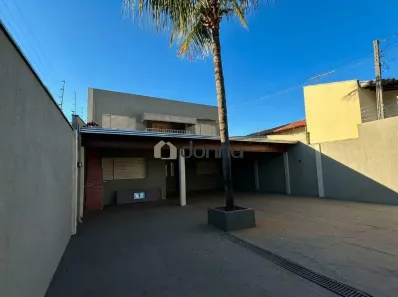 Casa com 3 Quartos à venda, 107m² no Vila Alvorada, Uberaba