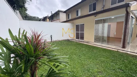 Casa com 3 Quartos para alugar, 105m² no Parque Rincão, Cotia