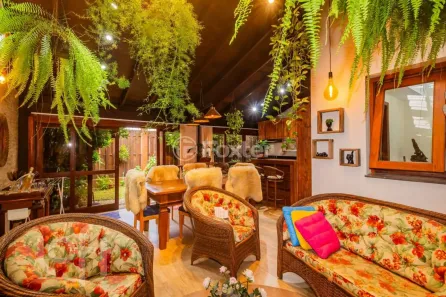 Casa de Condomínio com 3 Quartos à venda, 385m² no Cristal, Porto Alegre
