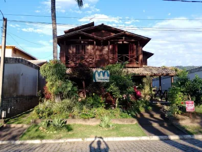 Casa de Condomínio com 3 Quartos à venda, 250m² no Flamengo, Maricá