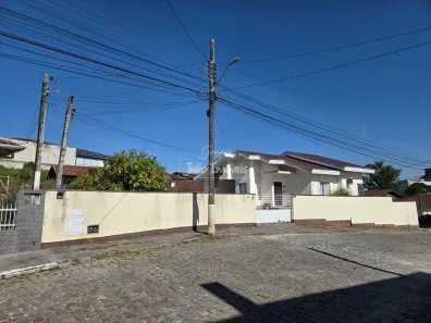 Casa com 3 Quartos à venda, 132m² no Santa Terezinha, Brusque