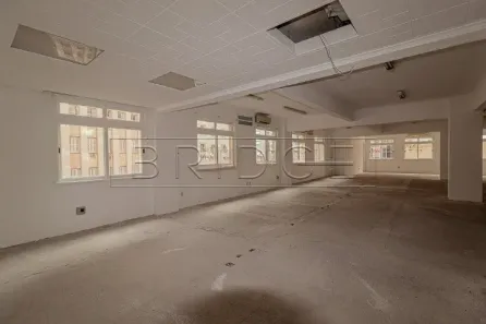 Sala Comercial para alugar, 366m² no Centro Histórico, Porto Alegre
