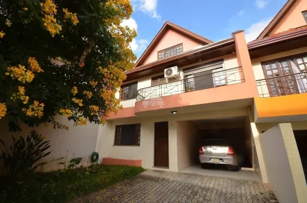 Sobrado com 3 Quartos à venda, 196m² no São Lourenço, Curitiba
