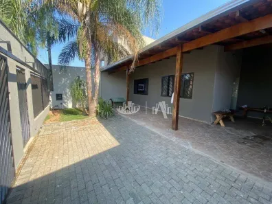 Casa com 3 Quartos para alugar, 130m² no Residencial Abussafe II, Londrina