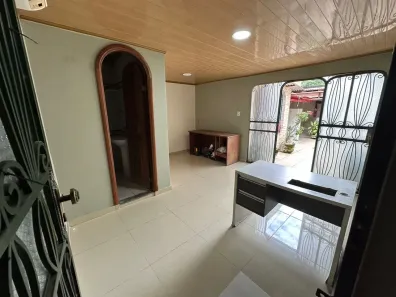 Casa com 4 Quartos à venda, 300m² no Alvorada, Manaus