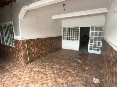 Casa com 3 Quartos à venda, 128m² no Jardim Roriz, Brasília