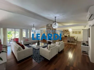 Casa com 4 Quartos à venda, 850m² no Vila Santo Antônio, Cotia
