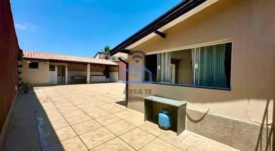 Casa com 2 Quartos à venda, 145m² no Loteamento Sato, Caraguatatuba