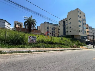 Lote/Terreno à venda, 900m² no Oswaldo Barbosa Pena II, Nova Lima