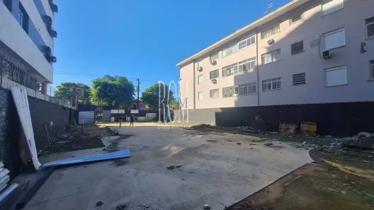 Lote/Terreno à venda, 668m² no Boqueirão, Santos