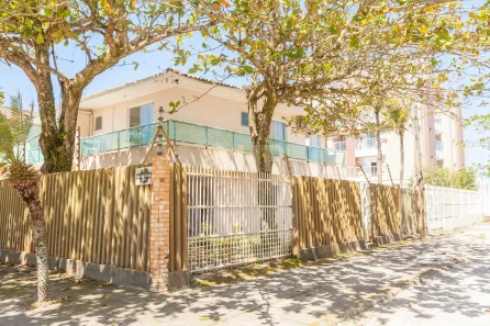 Sobrado com 3 Quartos à venda, 124m² no Betaras, Matinhos