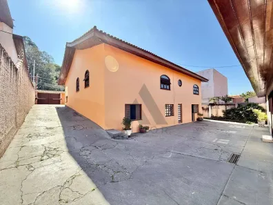 Casa com 5 Quartos para alugar, 450m² no Vila Prestes, Itapetininga
