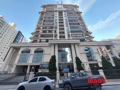 Apartamento com 2 Quartos para alugar, 88m² no Campinas, São José