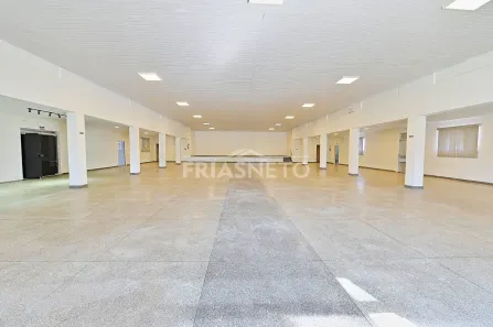 Ponto Comercial para alugar, 850m² no Dois Córregos, Piracicaba