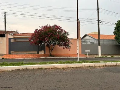 Casa com 3 Quartos à venda, 300m² no Bassan, Marília
