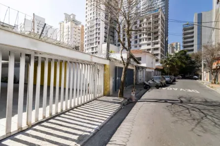 Ponto Comercial para alugar, 267m² no Jardim das Acácias, São Paulo