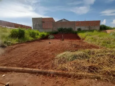 Lote/Terreno à venda, 200m² no Jardim Ipê Rosa, Araraquara