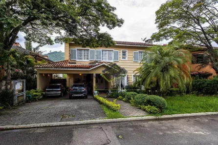 Casa de Condomínio com 5 Quartos para alugar, 361m² no Alphaville, Santana de Parnaíba