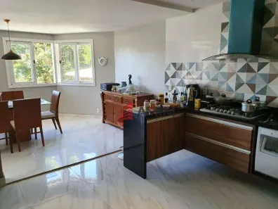 Casa de Condomínio com 3 Quartos à venda, 246m² no Badu, Niterói