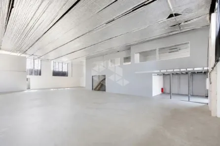 Galpão/Depósito/Armazém para alugar, 400m² no Navegantes, Porto Alegre