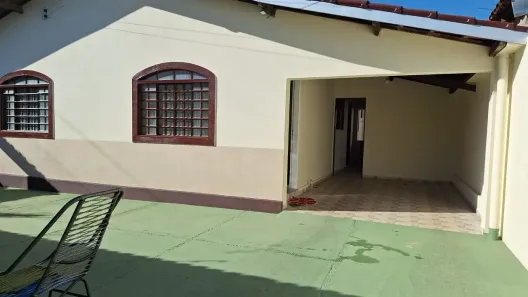 Casa com 3 Quartos para alugar, 130m² no Rodoviário, Goiânia