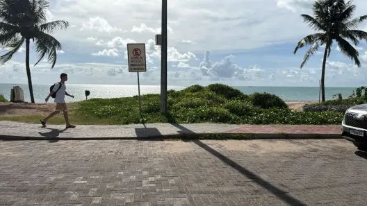 Lote/Terreno à venda, 553m² no Ponta de Campina, Cabedelo