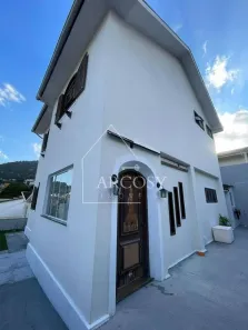 Casa com 5 Quartos à venda, 200m² no Mosela, Petrópolis