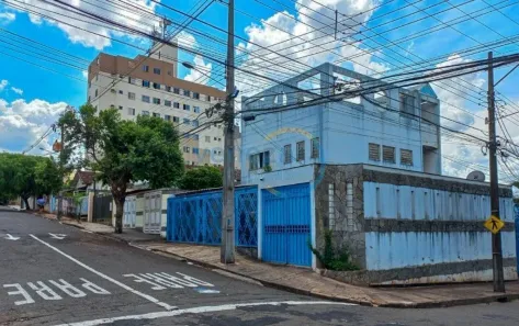 Casa com 7 Quartos à venda, 270m² no Vila Adolfo, Londrina