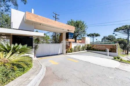 Casa com 4 Quartos à venda, 389m² no Taboão, Curitiba