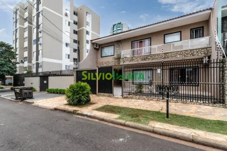 Casa com 4 Quartos para alugar, 414m² no Vila Marumby, Maringá